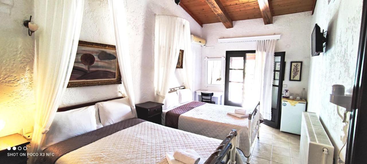 Keramos Hotel Zarósz Kültér fotó