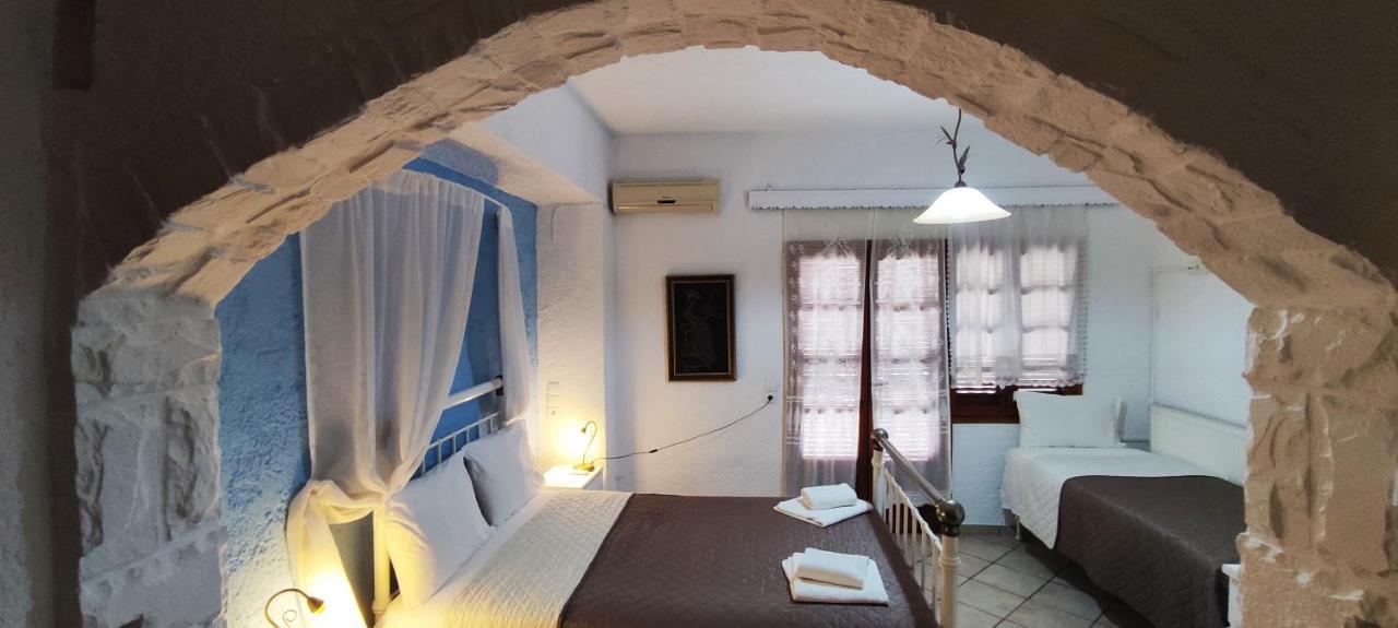 Keramos Hotel Zarósz Kültér fotó