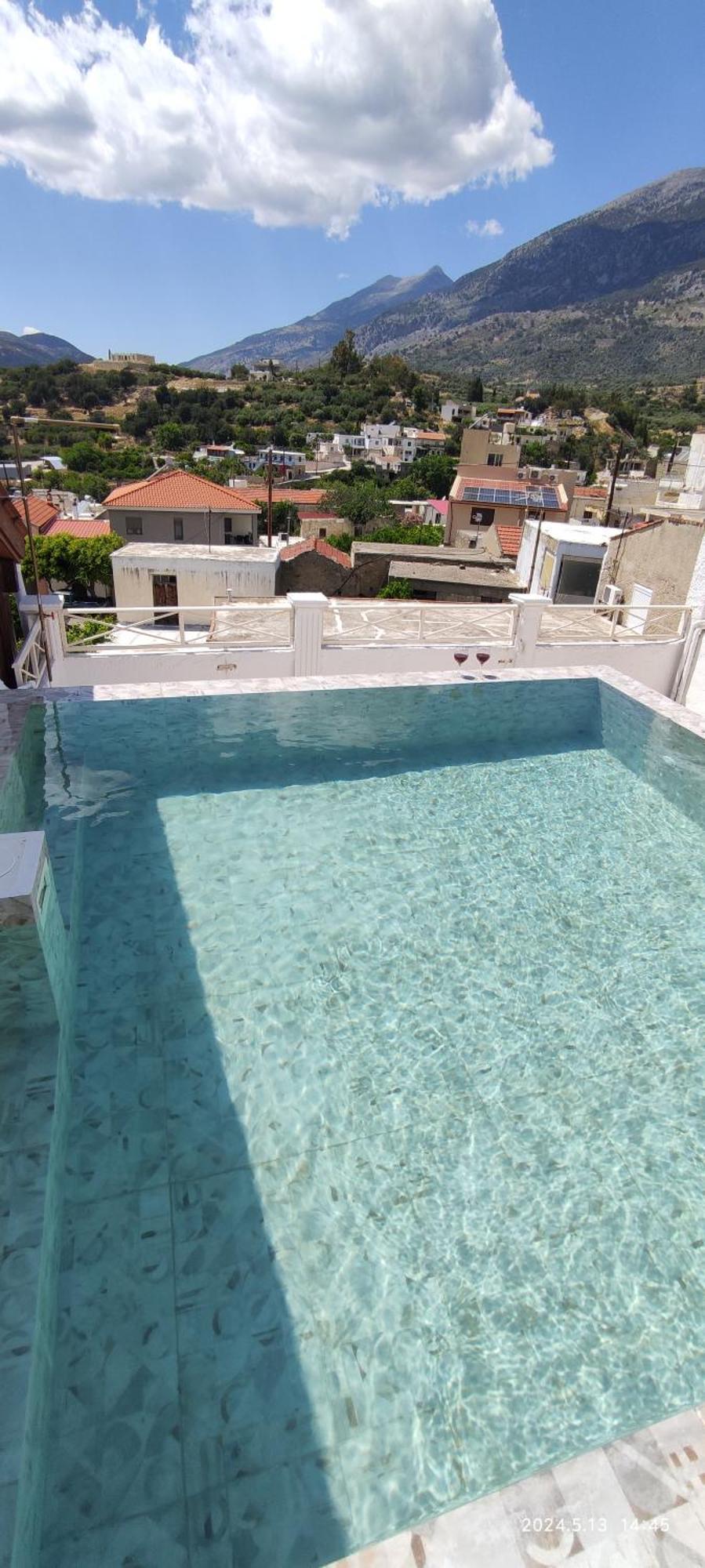 Keramos Hotel Zarósz Kültér fotó